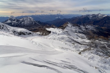 Widok z Plateau Rosà na lodowiec Ventina