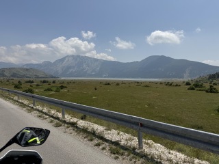 Jezioro Blidinje (Blidinjsko jezero) w Parku Przyrody Blidinje